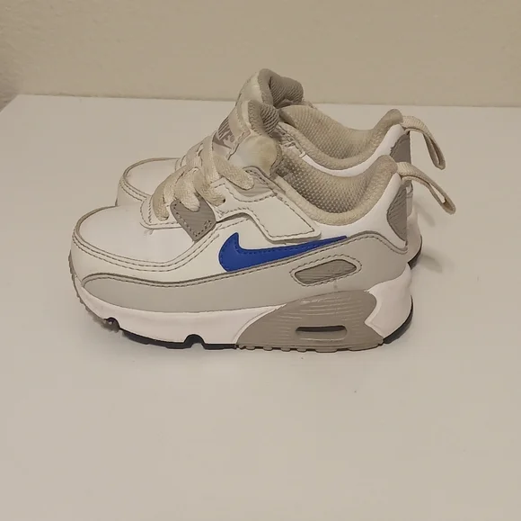 Kids White and Blue Nike Swoosh Sneakers Shoes - Picture 1 of 7